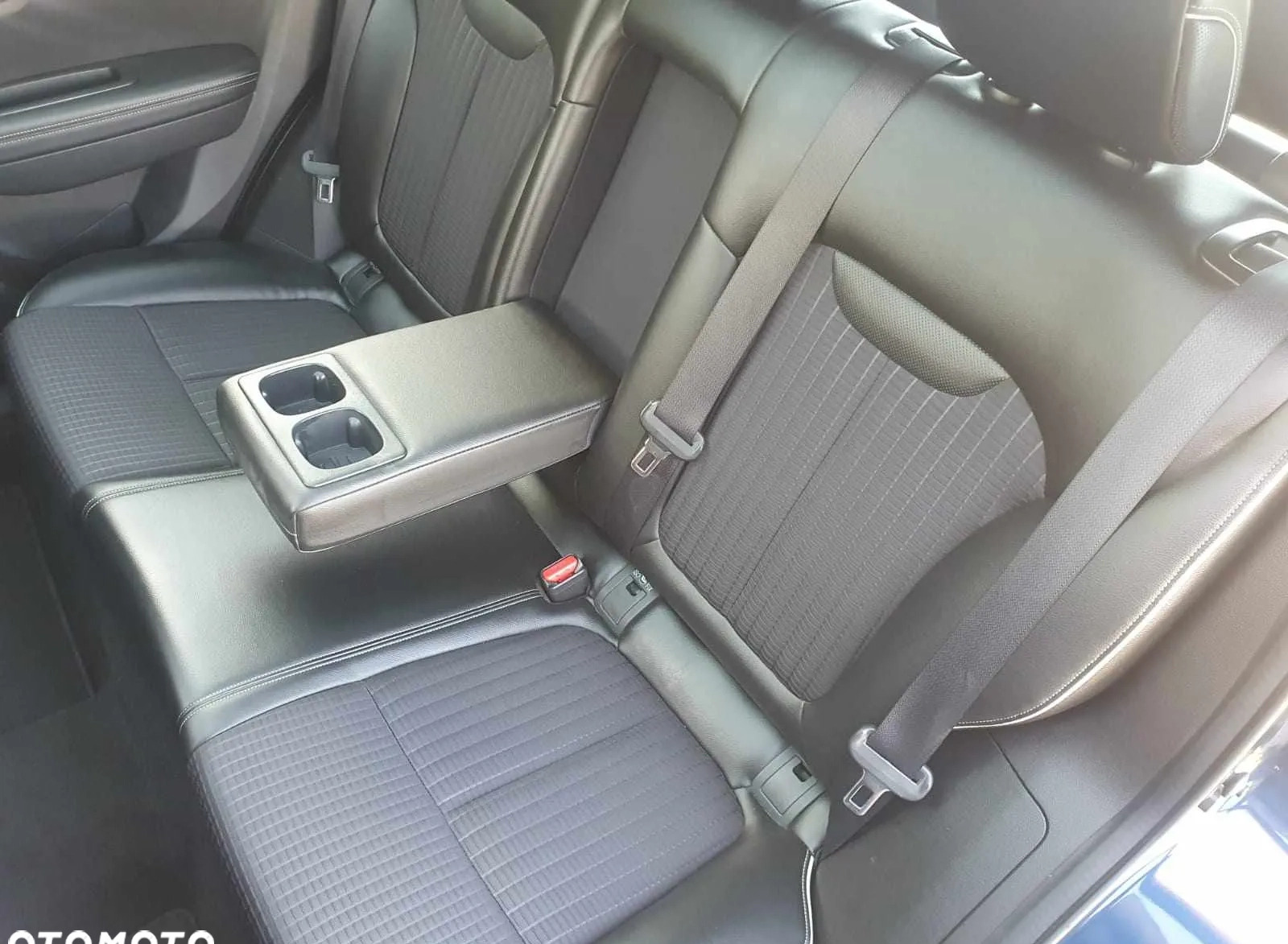 Renault Kadjar cena 59900 przebieg: 220089, rok produkcji 2015 z Kudowa-Zdrój małe 781